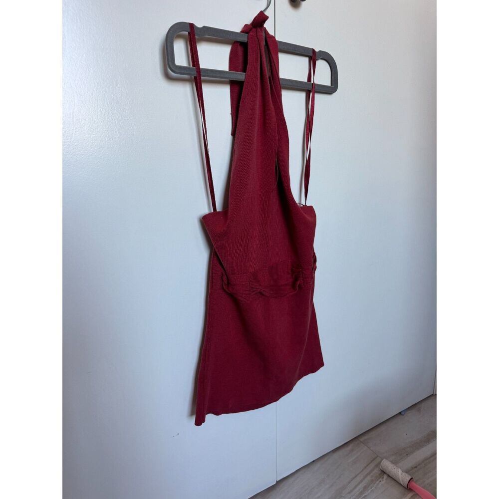 76% silk Ann Taylor Halter Tie Neck Red Backless Top Size S (So soft/Fitting)